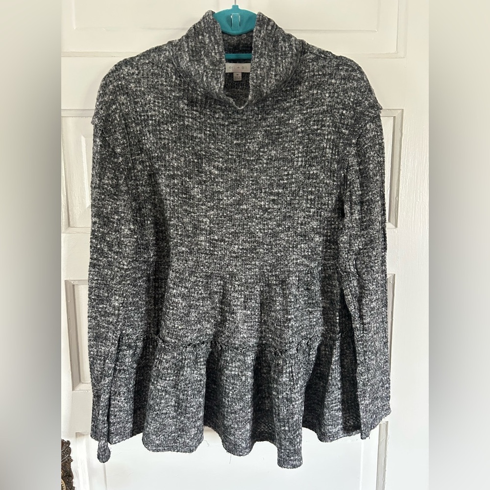 Like new! Anthropologie Eri + Ali Space Dyed Gray Mock Neck Sweater. Medium